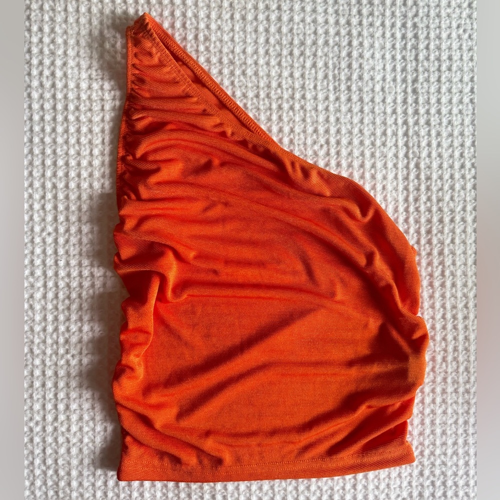 SHEIN New Orange One-Shoulder Crop Top